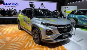 Suzuki Fronx FFV tampil di JMS 2025.